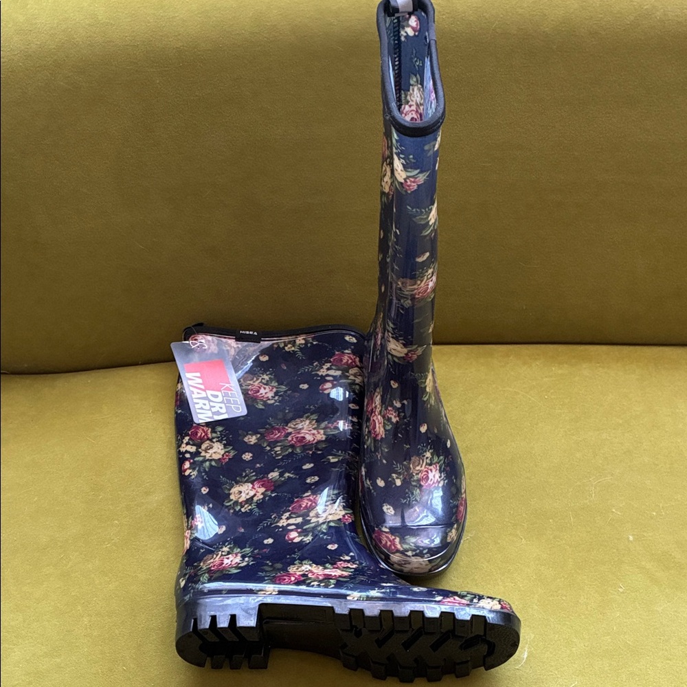 Women’s Floral Navy Waterproof Rain Boots - Keep Dry & Warm